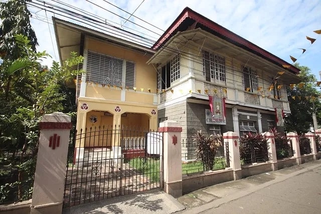 Bahay Paaralan Ng Kababaihan